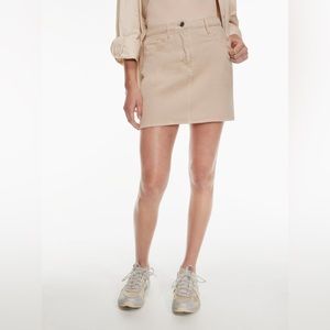 Wilfred Free BLACK 
Date Skirt
High-waisted A-line mini skirt